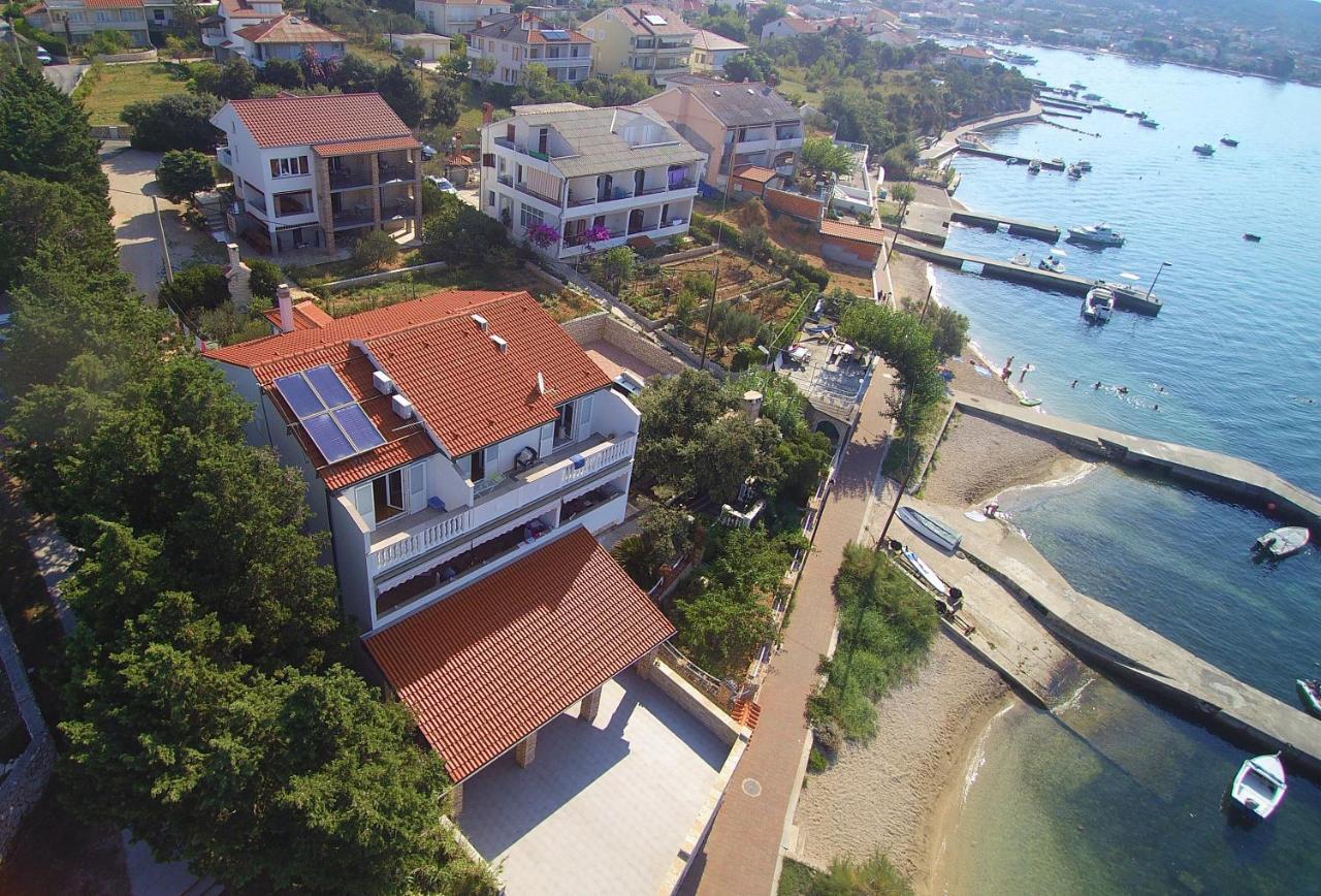 Apartments Anita 2 ราบ ภายนอก รูปภาพ