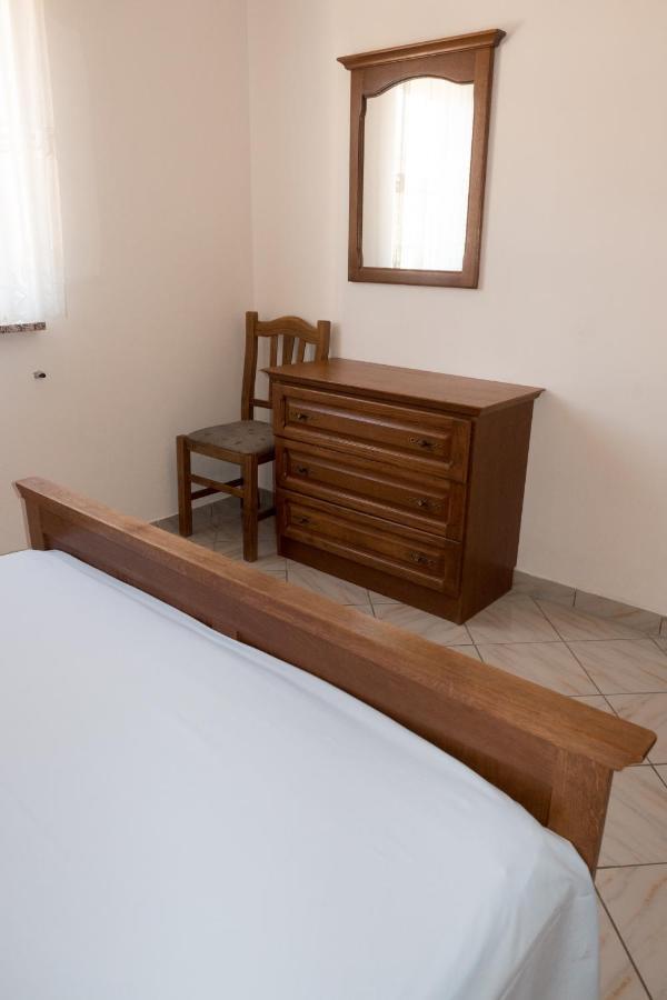 Apartments Anita 2 ราบ ภายนอก รูปภาพ